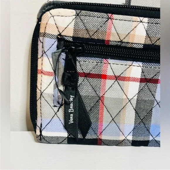 Vera Bradley Women's Outlet Cotton Turnlock Wallet
Perfectly Plaid NEW W/ TAGS! - Picture 6 of 10